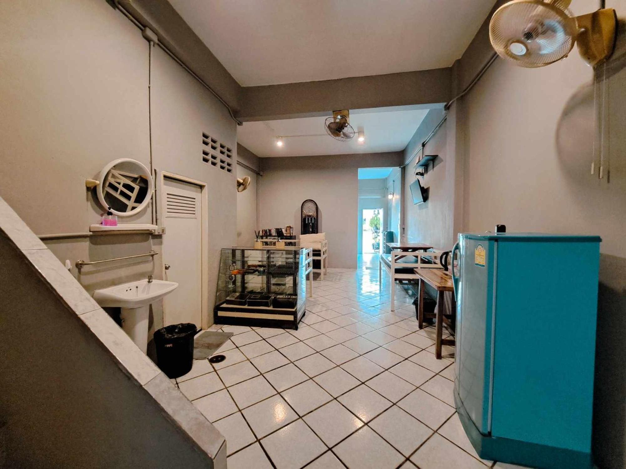 8 Sleeper Street Guesthouse Krabi Ngoại thất bức ảnh