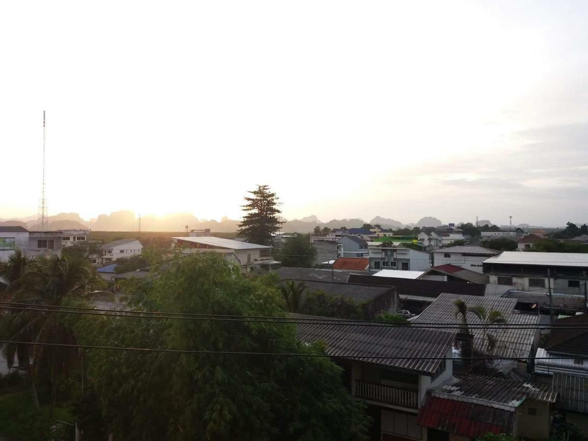 8 Sleeper Street Guesthouse Krabi Ngoại thất bức ảnh
