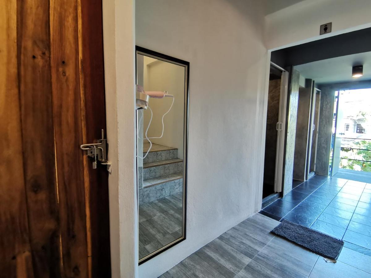 8 Sleeper Street Guesthouse Krabi Ngoại thất bức ảnh