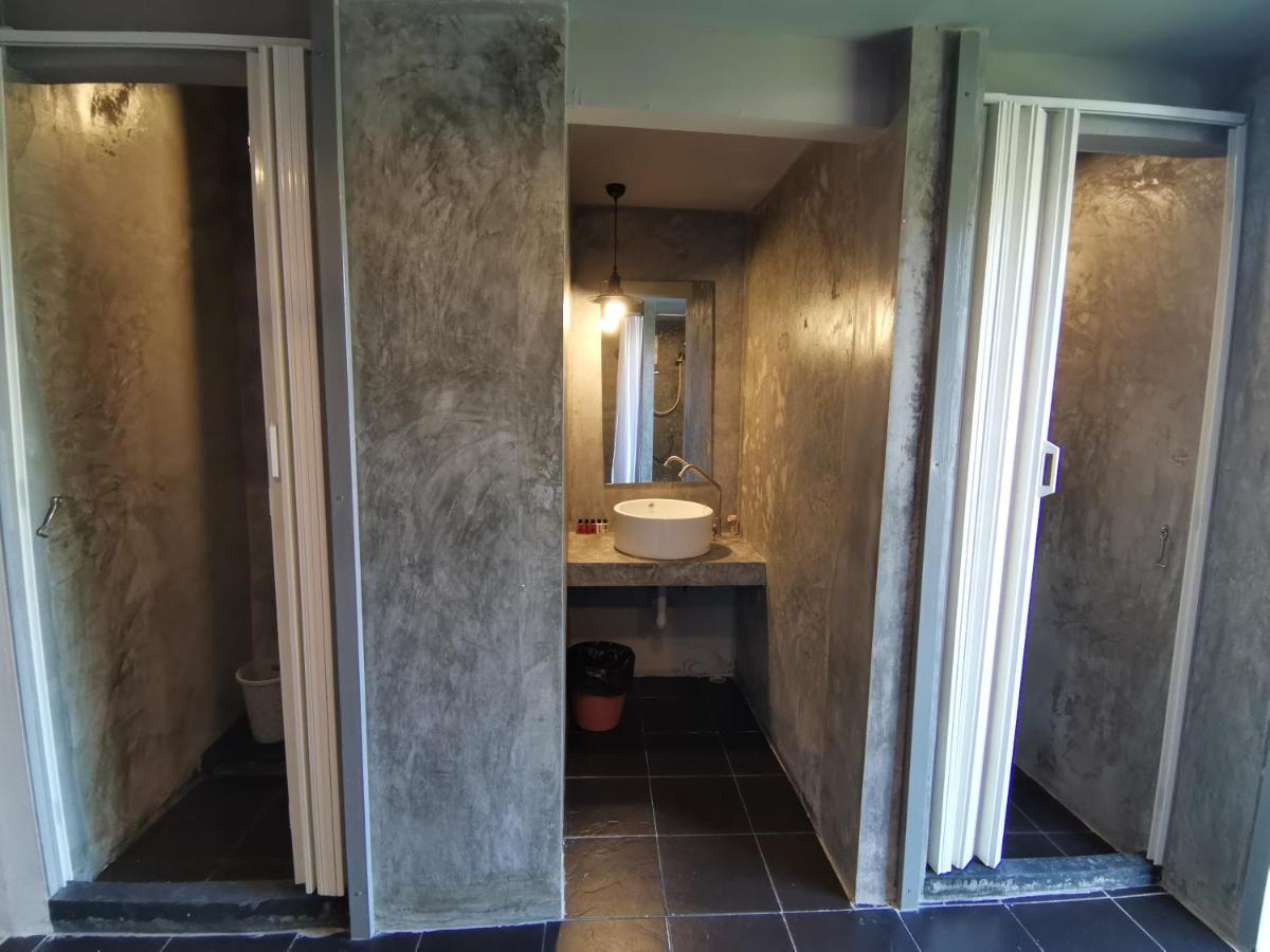 8 Sleeper Street Guesthouse Krabi Ngoại thất bức ảnh